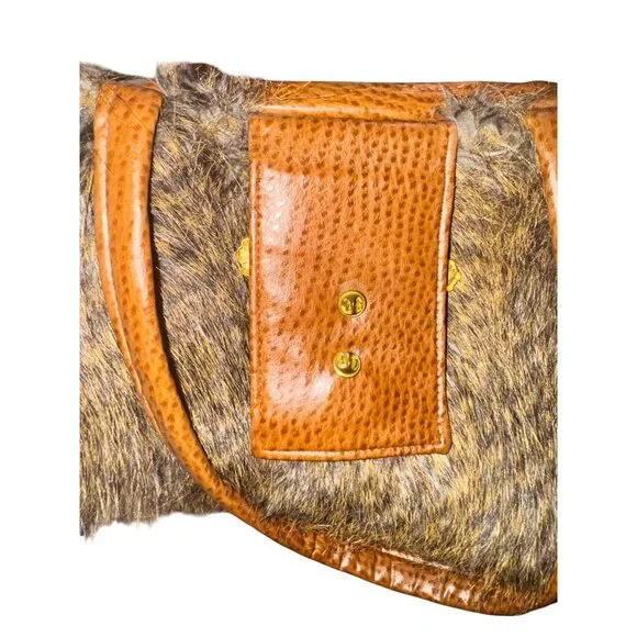 Vintage Bosom Buddy Bags Shoulder Bag With Faux Fur & Leather Accents Bee Emblem - Picture 6 of 9
